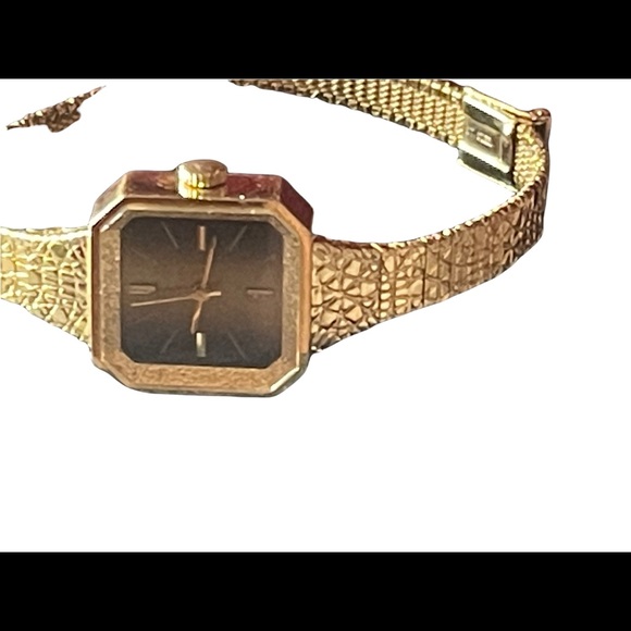 Vintage Cardinal Gold tone nugget square fancy face watch womens - Picture 4 of 16